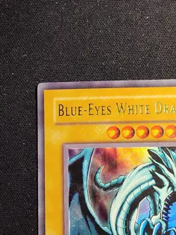 Blue Eyes White Dragon LOB-001 Ultra Rare Vintage Yu-Gi-Oh Card Played LP - Image 2