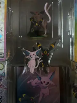 Pokemon TCG Prismatic Evolutions Premium Figure Collection box - Image 5