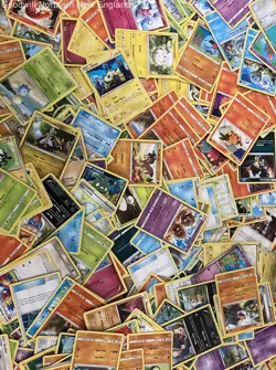 2.5LB Lot of Various Mixed Assorted Pokemon Cards TCG CCG Trading Cards - Image 4