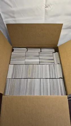 HUGE MAGIC THE GATHERING MTG 5000+ CARD LOT BULK UNCOMMONS AND COMMONS! - Image 1