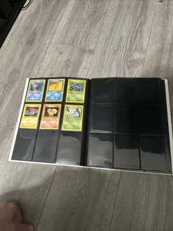 Near Complete Pokemon Base Set Binder With Some Holos Mostly Commons Some DMG - Image 5