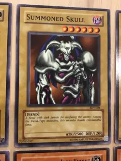 1996 Yu‑Gi‑Oh! Lot of 9 Cards -- Near-Mint Singles, please read - Image 3