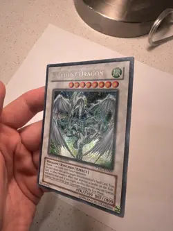 Yugioh Stardust Dragon CT05-EN001 2008 Collectors Tin Secret Rare Near Mint - Image 3