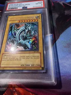 Yu-Gi-Oh 2003 Blue Eyes White Dragon BPT 009 PSA 8- HEAVY FOIL BLEED 🩸 - Image 4