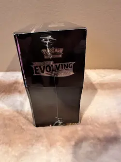 Pokemon TCG Evolving Skies Elite Trainer Box Sword and Shield, Sealed Small Tear - Image 4