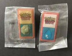 2 X Pokemon Pin Badge Gym League Wizards 2000 Kanto Region Original Indigo NEW - Image 1