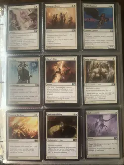 Binder of Magic The Gathering MTG Cards Collectible Card Game 2009 Bulk Lot #5 - Image 3