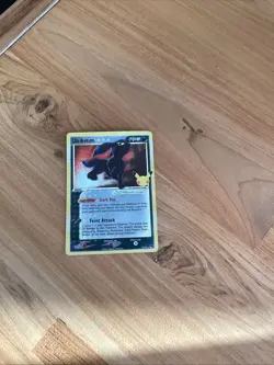 Pokemon TCG Umbreon Gold Star 17/17 Celebrations Holo small crease - Image 1