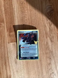 Pokemon TCG Umbreon Gold Star 17/17 Celebrations Holo small crease - Image 3