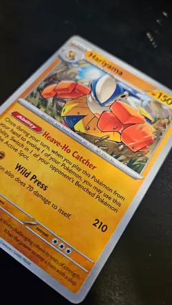 Hariyama 73/132 Non-Holo Build & Battle Pokemon card - Image 1