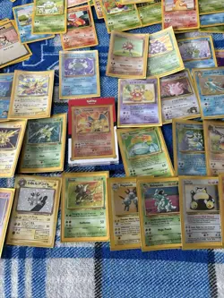 Lot of 36 Holos + Pokemon Cards - Charizard Blastoise Venusaur Vintage Fossil - Image 4