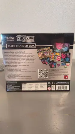 Pokemon TCG Evolving Skies Elite Trainer Box ETB Brand New/Factory Sealed - Image 2