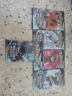 Pokemon Sword & Shield Chilling Reign Booster Pack - Image 1