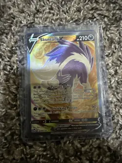 Skuntank V - 180/195 - Pokemon Silver Tempest Sword & Shield Full Art Card NM - Image 1