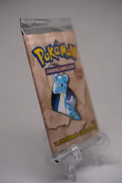 Pokemon TCG 1999 1st Edition Fossil Booster Pack Lapras Art WOTC Sealed Vintage - Image 4