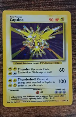 Zapdos 16/102 Holo Base Set Pokemon Card TCG - Image 1