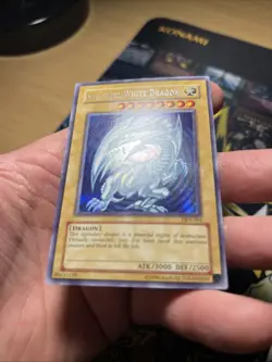 Yu-Gi-Oh! Blue-Eyes White Dragon (MP) DDS-001 + Dark Magician DDS-002 (DMG) Lot - Image 5