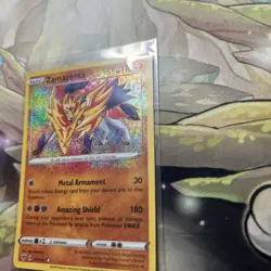 Pokemon TCG Zamazenta Holo Card Vivid Voltage 102/185 Amazing - Image 3