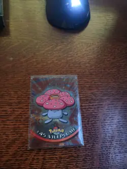 Vileplume #45 Pokemon Topps 1999 TV Animation Series 1 Foil (Small Crease) - Image 2
