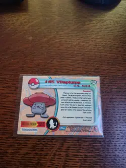 Vileplume #45 Pokemon Topps 1999 TV Animation Series 1 Foil (Small Crease) - Image 4