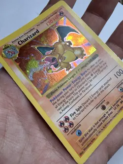 Charizard 004/102 Base Set (Shadowless) Holo Rare 1999 Wizards Pokemon TCG - Image 2
