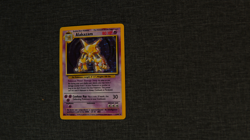 Alakazam 1/102 Holo Rare Base Set Pokemon Card - Ships Fast - Well protected - Image 4