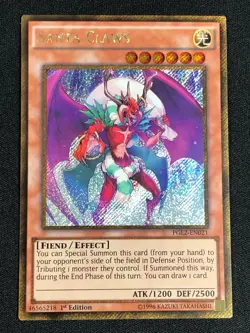YUGIOH SANTA CLAWS PGL2-EN021 1ST GOLD(NM) - Image 1