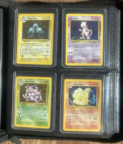 Pokemon 100% Complete Master Base Set 102/102 WOTC Vintage Charizard Holo - Image 4