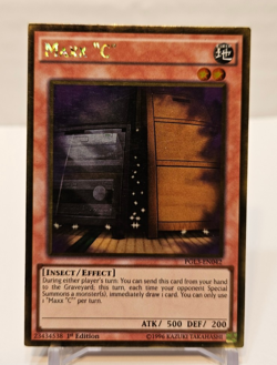 Maxx "C" PGL3-EN042 Gold Rare 1st Edition Yugioh 915 - Image 1