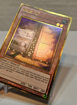 Maxx "C" PGL3-EN042 Gold Rare 1st Edition Yugioh 915 - Image 3