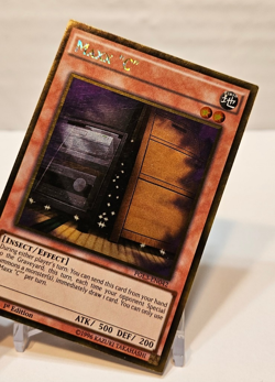 Maxx "C" PGL3-EN042 Gold Rare 1st Edition Yugioh 915 - Image 4