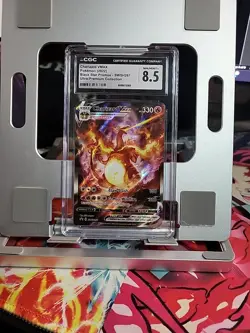 Charizard VMAX SWSH261 SWSH: Sword & Shield Promo Cards Holo - Image 1