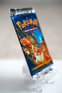 Pokemon TCG Base Set Unlimited Booster Pack Charizard Art WOTC Sealed - Image 4