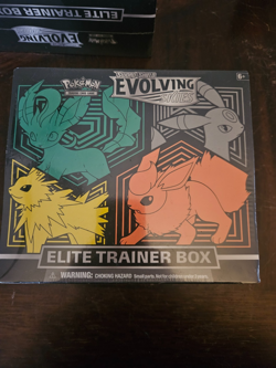 Pokemon TCG Sword & Shield Evolving Skies Elite Trainer Box SEALED & NEW 820650808944 - Image 1