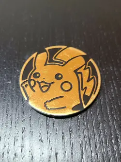 Pikachu 'Waving' with Gold Holofoil Promo Coin - Pokemon TCG - Image 1