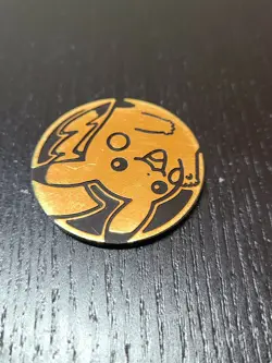 Pikachu 'Waving' with Gold Holofoil Promo Coin - Pokemon TCG - Image 2