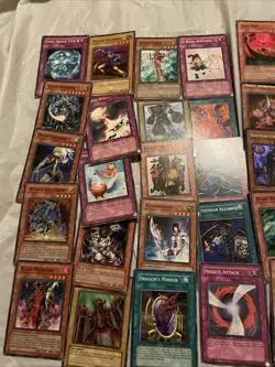 HUGE Sale Yu-gi-oh lot of cards! - Image 2
