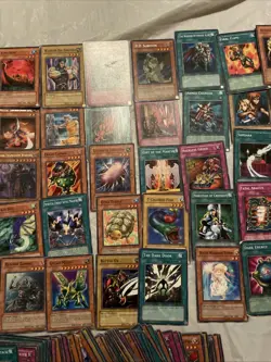 HUGE Sale Yu-gi-oh lot of cards! - Image 4