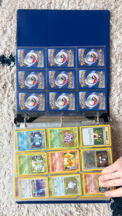 Vintage Pokemon Card Binder 1999-2000 WOTC Holos Rares Base Jungle Fossil - Image 2