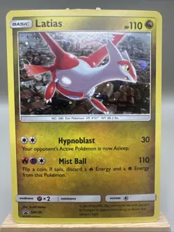 Latias SM135 Black Star Promo Holo Dragon Majesty LP 2018 Pokemon Card - Image 1