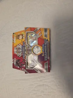 Pokemon Cards Sun And Moon Trainer Kit Lycanroc And Alolan Raichu - Image 1