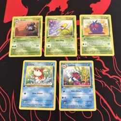 Pokemon Vintage 5 Card Lot: 1st Edition Jungle & Fossil MP-LP - Image 1