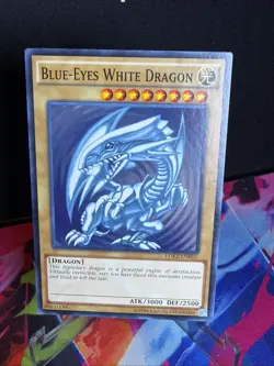 Blue-Eyes White Dragon (Version 2) LDK2-ENK01 Legendary Decks II Unlimited - Image 1