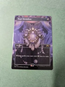 Pearl Medallion (Borderless) Modern Horizons 3 MH3 - NM -MTG - Image 1