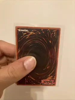 Dark Magician SDY-006 Ultra Rare Starter Deck: Yugi Unlimited Yu-Gi-Oh TCG - Image 2