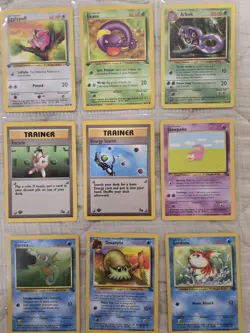 Pokemon TCG 18 Card Lot First Edition English & Japanese Fossil set - Image 1