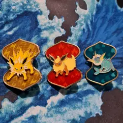 Eeveelution VMAX Premium Collection 3 Pin Set Flareon Vaporeon Jolteon Pokemon - Image 1