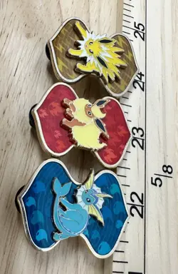 Pokemon Eeveelution VMAX Premium Collection Pin Set Flareon Vaporeon Jolteon - Image 4