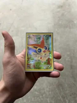 2016 Pokemon TCG • Victini Full Art Promo: XY Promos Generations • XY117 NM - Image 1