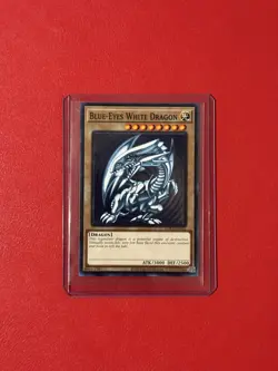 Blue-Eyes White Dragon (Version 1) LDK2-ENK01 Legendary Decks II Unlimited - Image 1